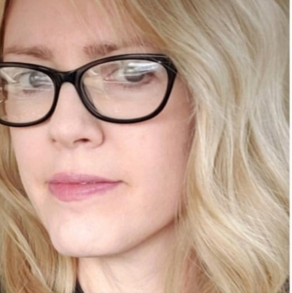 Gorgeous Highline human hair topper - Picture 2 of 12